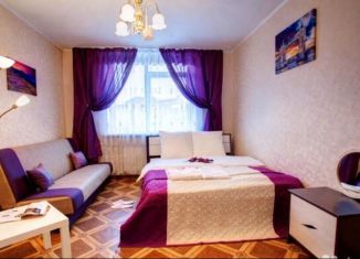 Сдаю 1-ком. квартиру, 40 м2, Красноярск, улица Алексеева, 27