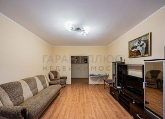 Сдам в аренду 2-ком. квартиру, 75 м2, Липецк, улица Фрунзе, 27