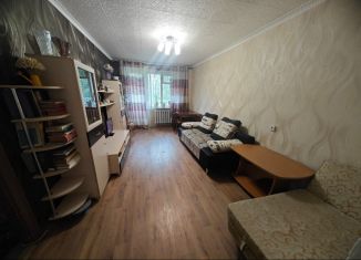 Продается трехкомнатная квартира, 57.4 м2, Новосибирск, улица Аэропорт, 56