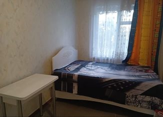 Сдам двухкомнатную квартиру, 45 м2, Керчь, улица Марата, 2