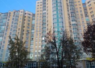 Продам 2-ком. квартиру, 66 м2, Екатеринбург, улица Бажова, 68