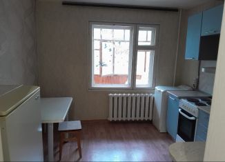 Сдам 1-ком. квартиру, 30 м2, Тюмень, улица Мельникайте, 113