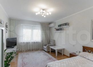 Продается 1-ком. квартира, 47 м2, Калининградская область, улица Олега Кошевого, 35