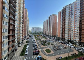 Продажа 2-комнатной квартиры, 62.3 м2, Краснодар, улица им. Героя Яцкова И.В., 19к2