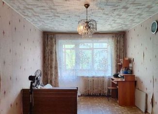 Продаю 2-ком. квартиру, 46 м2, Новокуйбышевск, улица Дзержинского, 40