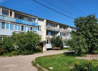 Продается 2-комнатная квартира, 50.6 м2, село Серёдка, улица Родионова, 14А