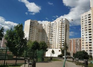 Продается трехкомнатная квартира, 97.6 м2, Москва, улица Маршала Савицкого, 12к1, станция Щербинка