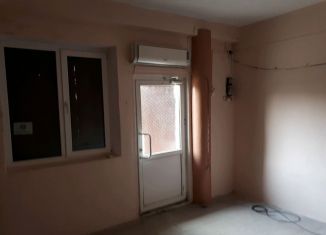 Продается помещение свободного назначения, 17 м2, Гулькевичи, улица 50 лет ВЛКСМ, 4/1