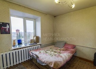 Продается трехкомнатная квартира, 57 м2, Ялуторовск, улица Новикова, 32