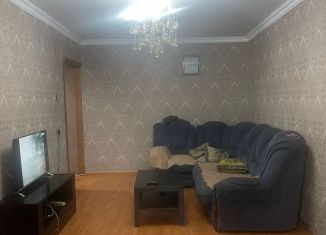 Сдается 1-комнатная квартира, 50 м2, Дагестан, улица Гагарина, 11/13