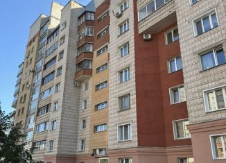 Продается четырехкомнатная квартира, 93.4 м2, Киров, Октябрьский проспект, 155