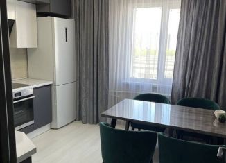 Аренда 1-комнатной квартиры, 39 м2, Оренбург, улица Фронтовиков, 8/2