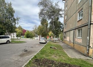 Сдается в аренду 1-комнатная квартира, 31 м2, Иркутск, улица Трилиссера, 107, Октябрьский округ