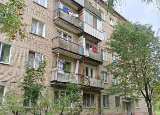 Продаю двухкомнатную квартиру, 40.2 м2, поселок Реммаш, Школьная улица, 8