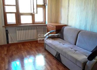 Продается 1-ком. квартира, 30 м2, Астрахань, проспект Бумажников, 4