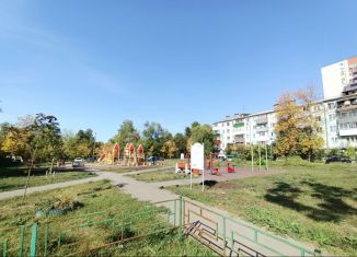 Трехкомнатная квартира на продажу, 53 м2, Самара, метро Московская, Революционная улица, 159