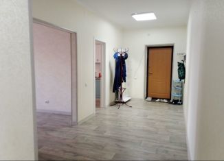 Продам трехкомнатную квартиру, 90 м2, Хакасия, проспект Дружбы Народов, 43А