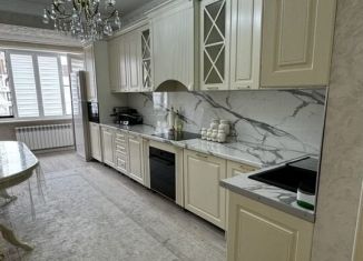 2-комнатная квартира на продажу, 80 м2, Дагестан, проспект Акулиничева, 1/11