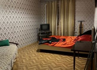 Сдаю в аренду комнату, 17 м2, Тольятти, улица Горького, 33