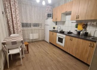 Сдам 1-ком. квартиру, 39 м2, Дмитров, Спасская улица, 4