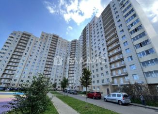 Продам 3-ком. квартиру, 91.3 м2, дачный посёлок Кокошкино, улица Ленина, 12