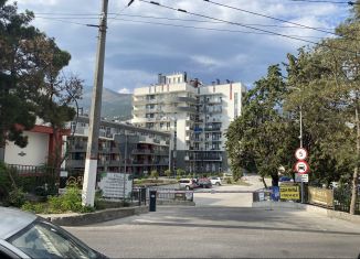 Сдаю в аренду машиноместо, Ялта, Красноармейская улица, 13