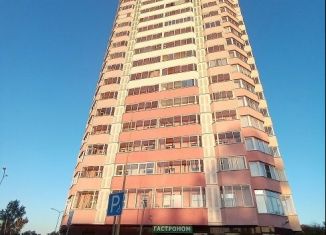 Продам 2-комнатную квартиру, 68 м2, Екатеринбург, Павлодарская улица, 48