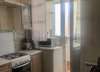 Продам 1-ком. квартиру, 37 м2, посёлок городского типа Петра Дубрава, Южная улица, 2А