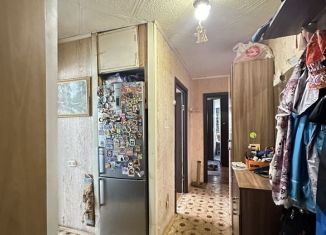 Продается трехкомнатная квартира, 60 м2, Новгородская область, Ленинградская улица, 47