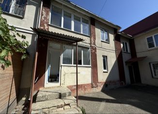 Продам 3-ком. квартиру, 88 м2, Ставрополь, Пригородная улица, 274/9