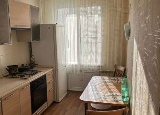 Аренда 2-ком. квартиры, 48 м2, Ржев, Садовая улица, 27А