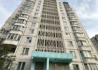 Продается 1-комнатная квартира, 40.5 м2, Тверь, улица Склизкова, 2