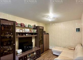 Продам 2-комнатную квартиру, 42 м2, Чебаркуль, улица Калинина, 6