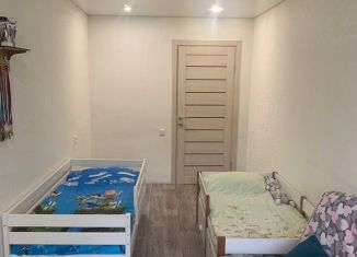 Продаю трехкомнатную квартиру, 58 м2, Чебаркуль, улица 9 Мая, 22