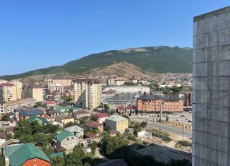 Продается 2-ком. квартира, 76.6 м2, Махачкала, улица Перова, 13Б