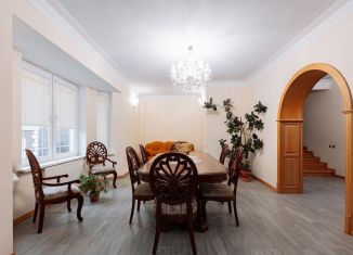 Сдаю в аренду дом, 348 м2, Калининград, Вербная улица, 4