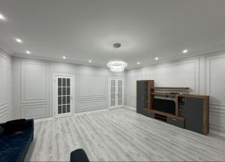 Аренда 4-ком. квартиры, 140 м2, Грозный, бульвар М.А. Эсамбаева, 5