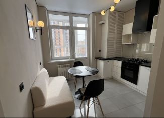 Продаю 1-ком. квартиру, 35 м2, Ставрополь, улица Матрены Наздрачевой, 3/3к1