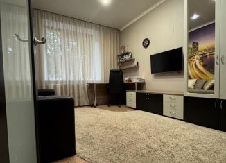 Продам 3-комнатную квартиру, 74 м2, Магнитогорск, проспект Ленина, 60/1