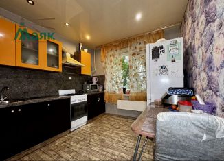 Продам двухкомнатную квартиру, 55 м2, Смоленск, улица Попова, 92