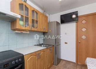 Продам 2-ком. квартиру, 52.6 м2, село Чигири, 1-я Тепличная улица, 22