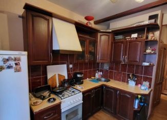 Продаю 2-ком. квартиру, 63 м2, Псков, улица Военный Городок-3, 136