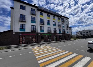 Продам 2-комнатную квартиру, 42.8 м2, посёлок Октябрьский, улица Французский Квартал, 5