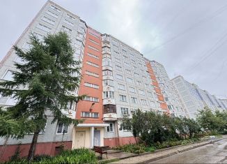 Продается 3-комнатная квартира, 66.5 м2, Киров, Ульяновская улица, 14