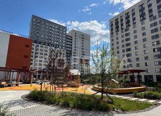 2-комнатная квартира на продажу, 62.7 м2, Тюмень, Интернациональная улица, 199к9