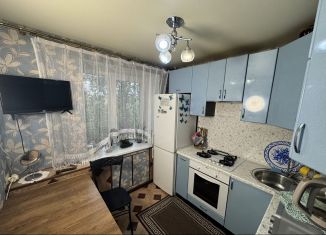 Продаю двухкомнатную квартиру, 42.7 м2, Череповец, улица Ленина, 169