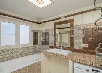 Продаю трехкомнатную квартиру, 76.7 м2, Челябинск, Солнечная улица, 12А