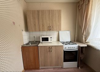 Продажа 2-комнатной квартиры, 45 м2, Чехов, улица Полиграфистов, 10