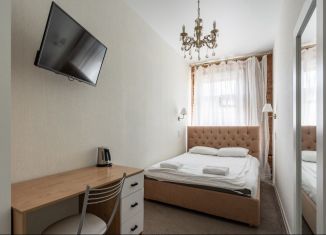 Квартира в аренду студия, 20 м2, Санкт-Петербург, 9-я линия Васильевского острова, 30