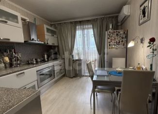 Продам 3-ком. квартиру, 65.3 м2, Тюмень, улица Моторостроителей, 10